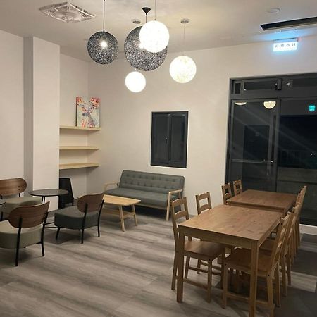 One Night Hostel Yilan Exterior photo